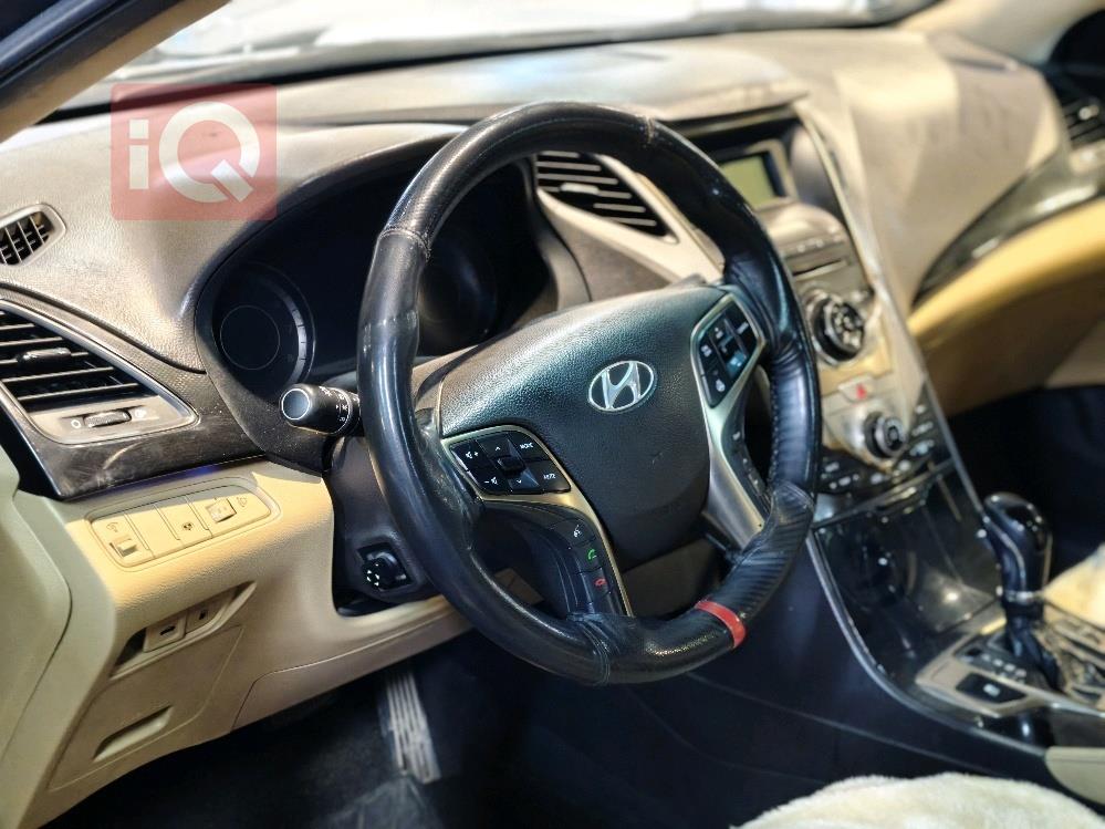 هيونداي أزيرا